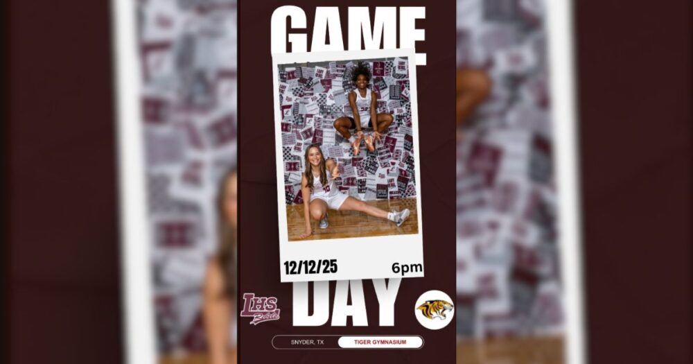 Lady Rebels beat Snyder 62-25