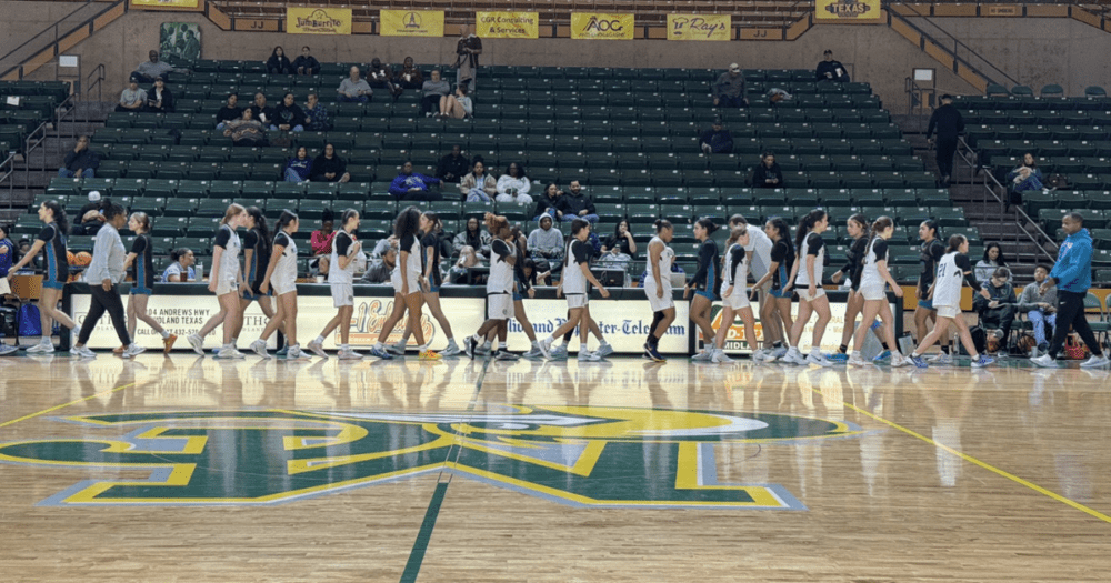 Lady Bulldogs go 3–1, take third at Byron Johnston