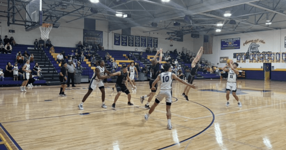 Midland Bulldogs fall 56-54 to Andrews in close game