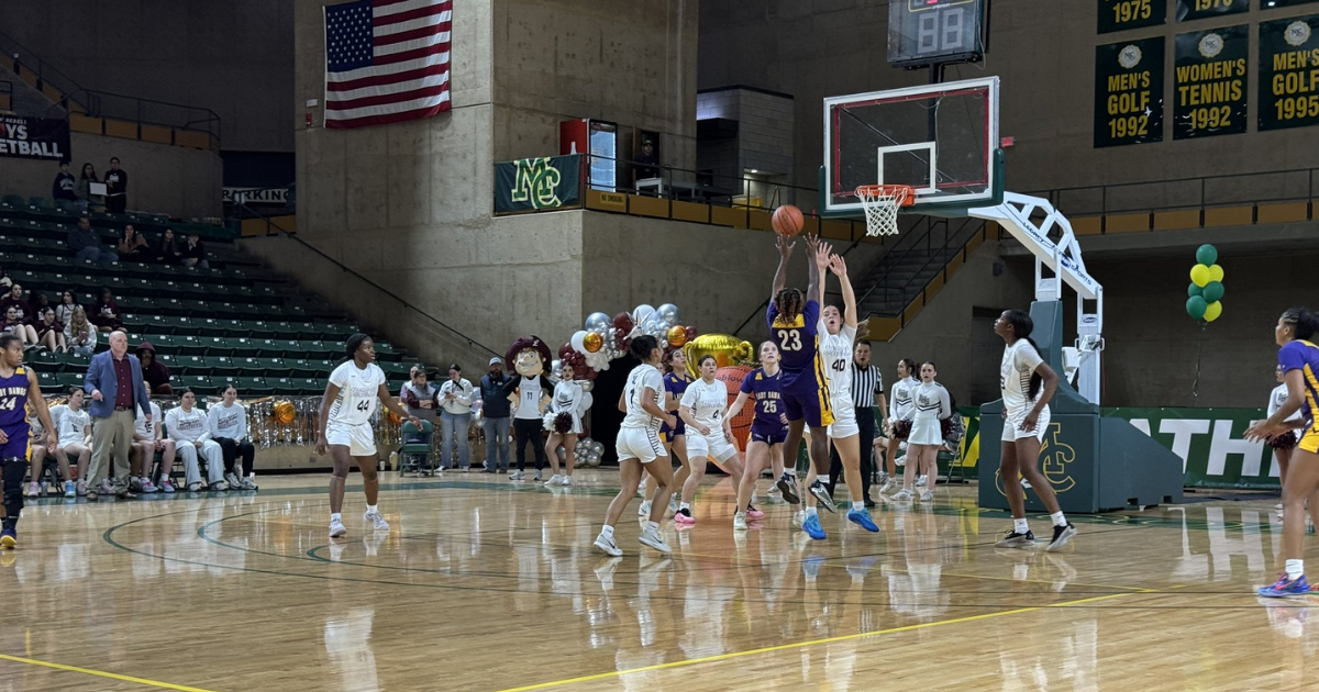 Lady Rebels earns 42–36 district win over Lady Bulldogs