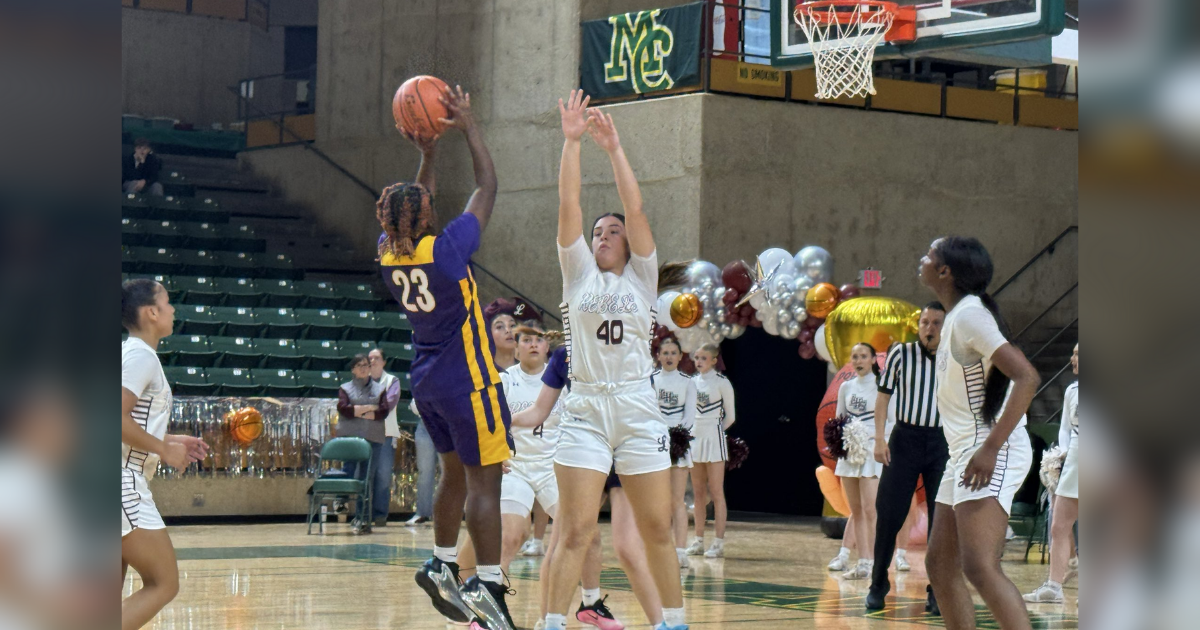 Lady Rebels earns 42–36 district win over Lady Bulldogs