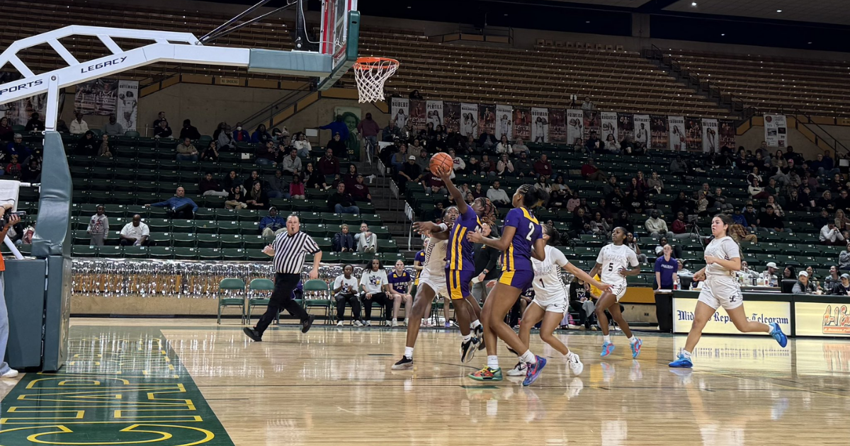 Lady Rebels earns 42–36 district win over Lady Bulldogs