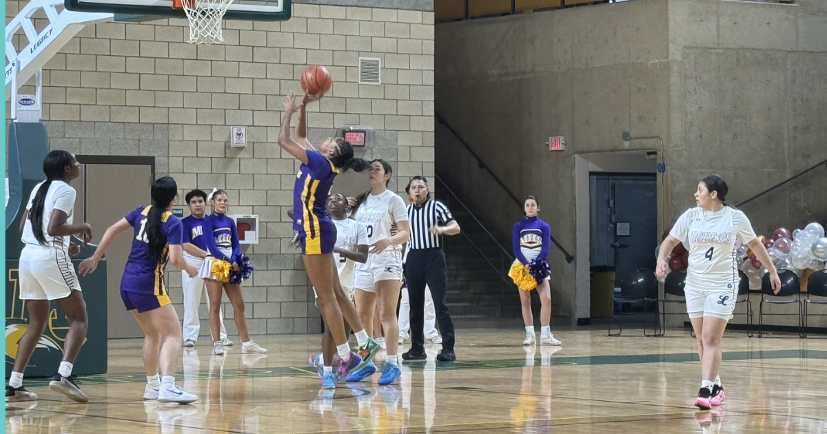 Lady Rebels earns 42–36 district win over Lady Bulldogs