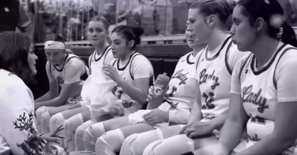 Midland Christian stays unbeaten in district with 56–21 win